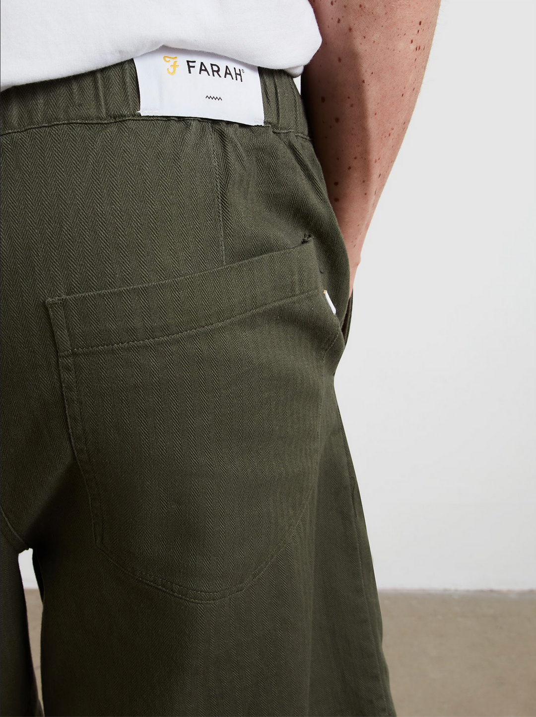 Short Farah Swinton Drawstring Herringbone – Rosemary