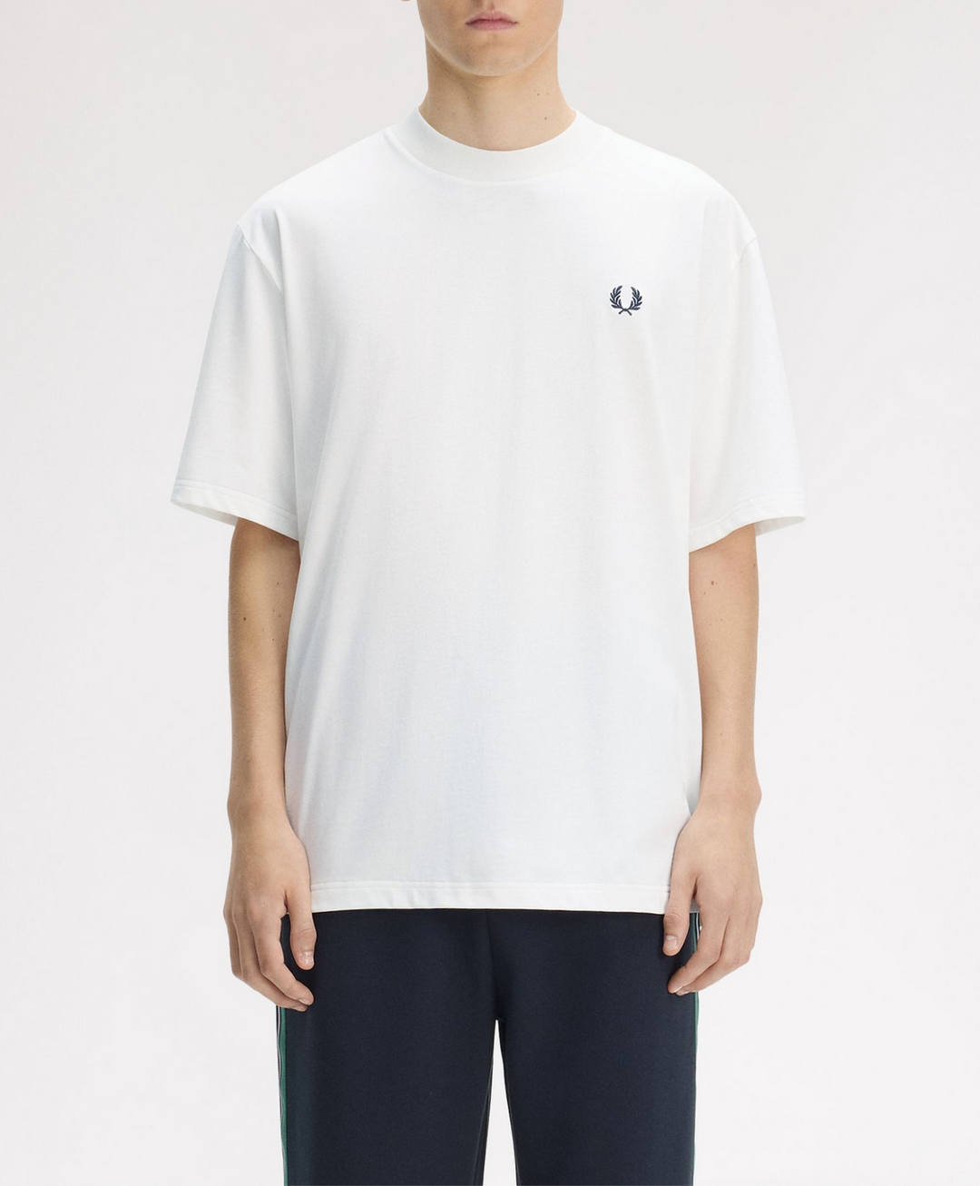 T-shirt Fred Perry Back Print – Snow White