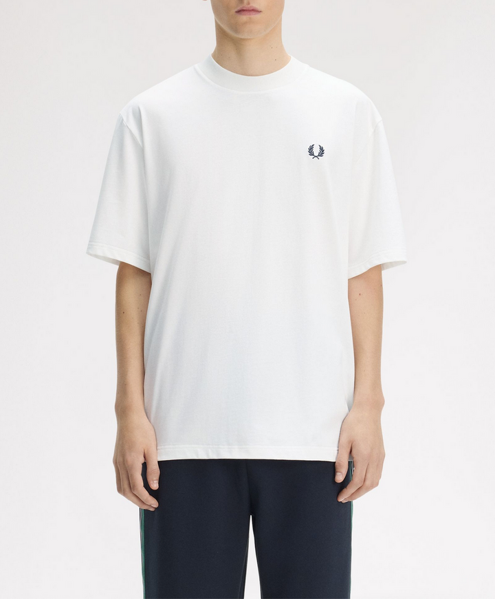 T-shirt Fred Perry Back Print – Snow White