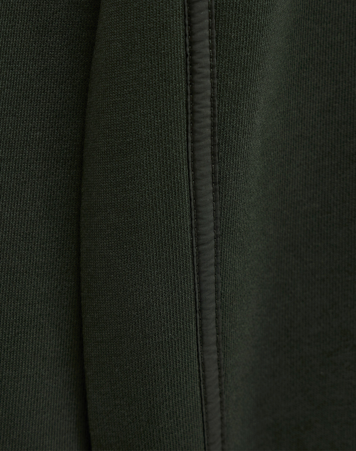 Sweat Weekend Offender Thunder – Black Forest
