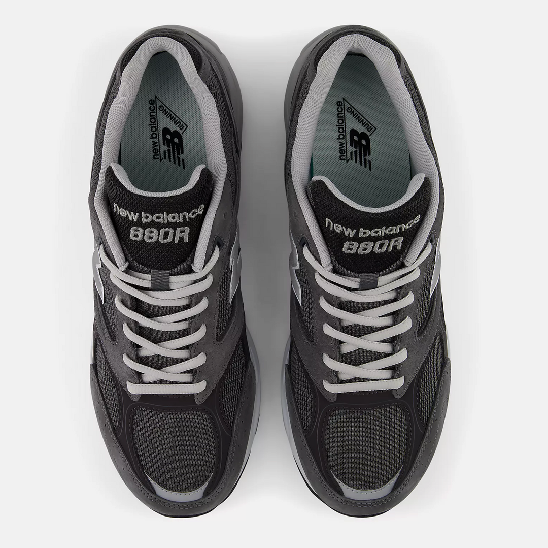 NB 880 R3TR