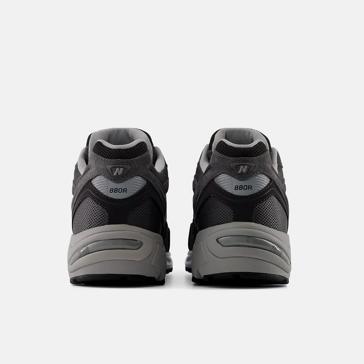 NB 880 R3TR