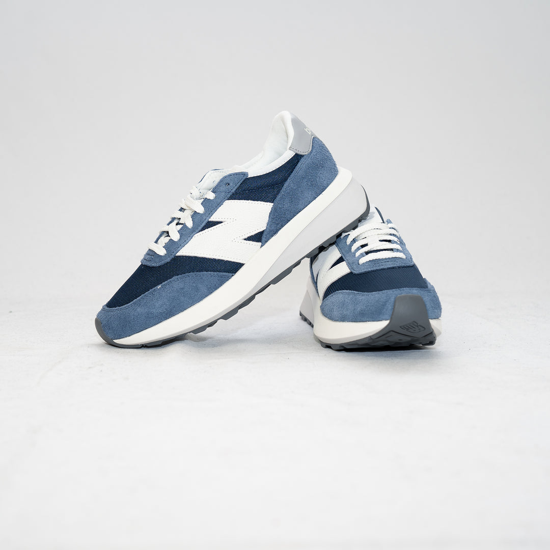 370 - bleu et blanc