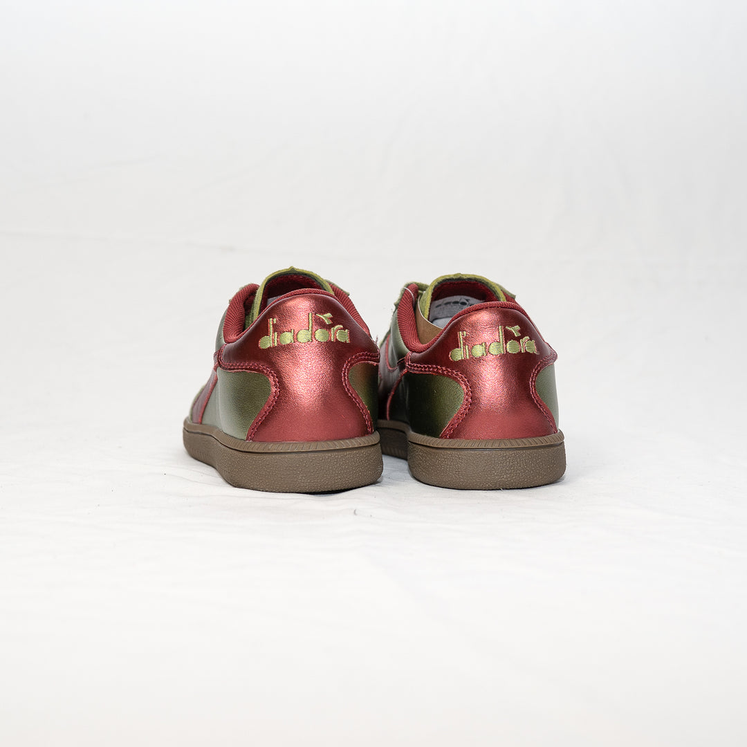 Trainer metalized - cardamom seed