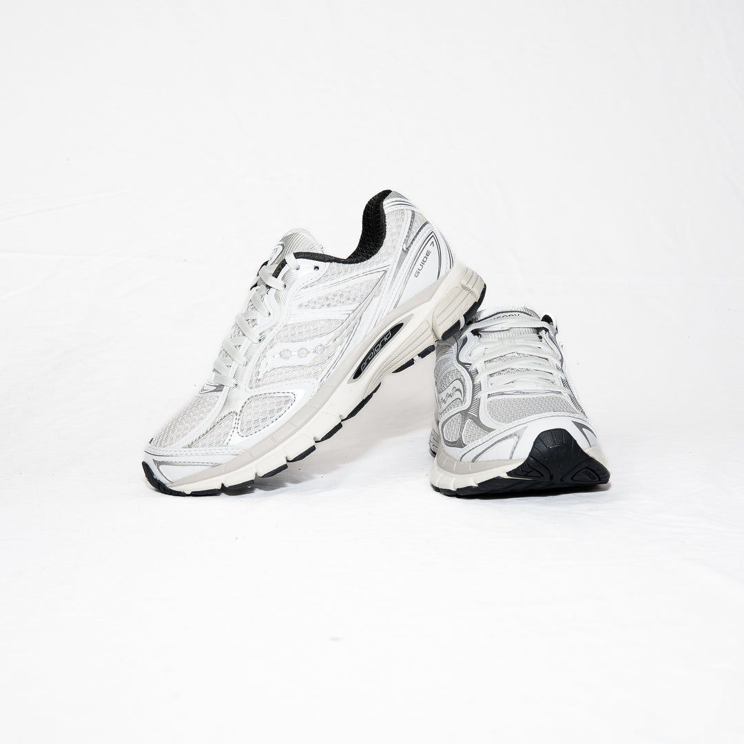 Progrid guide 7 - white and black