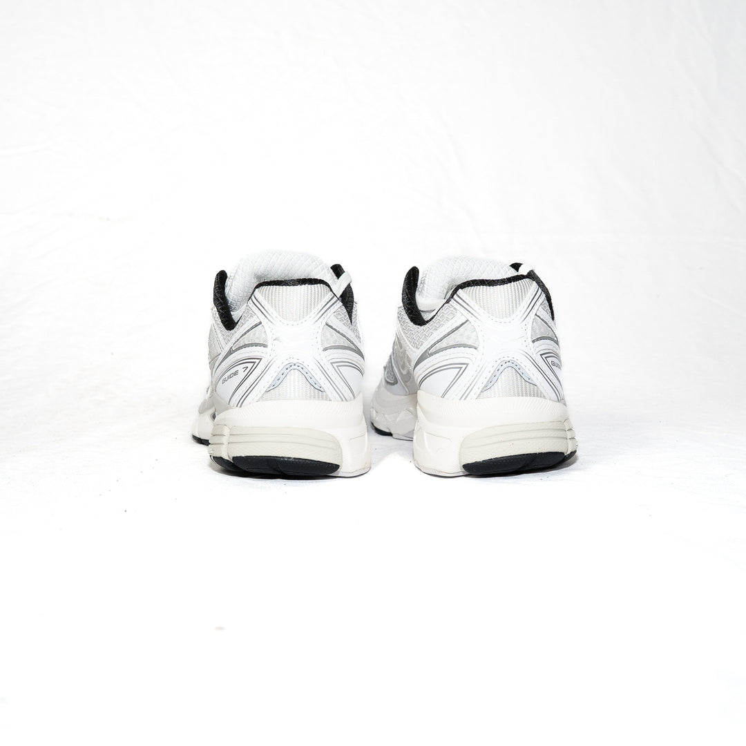 Progrid guide 7 - white and black