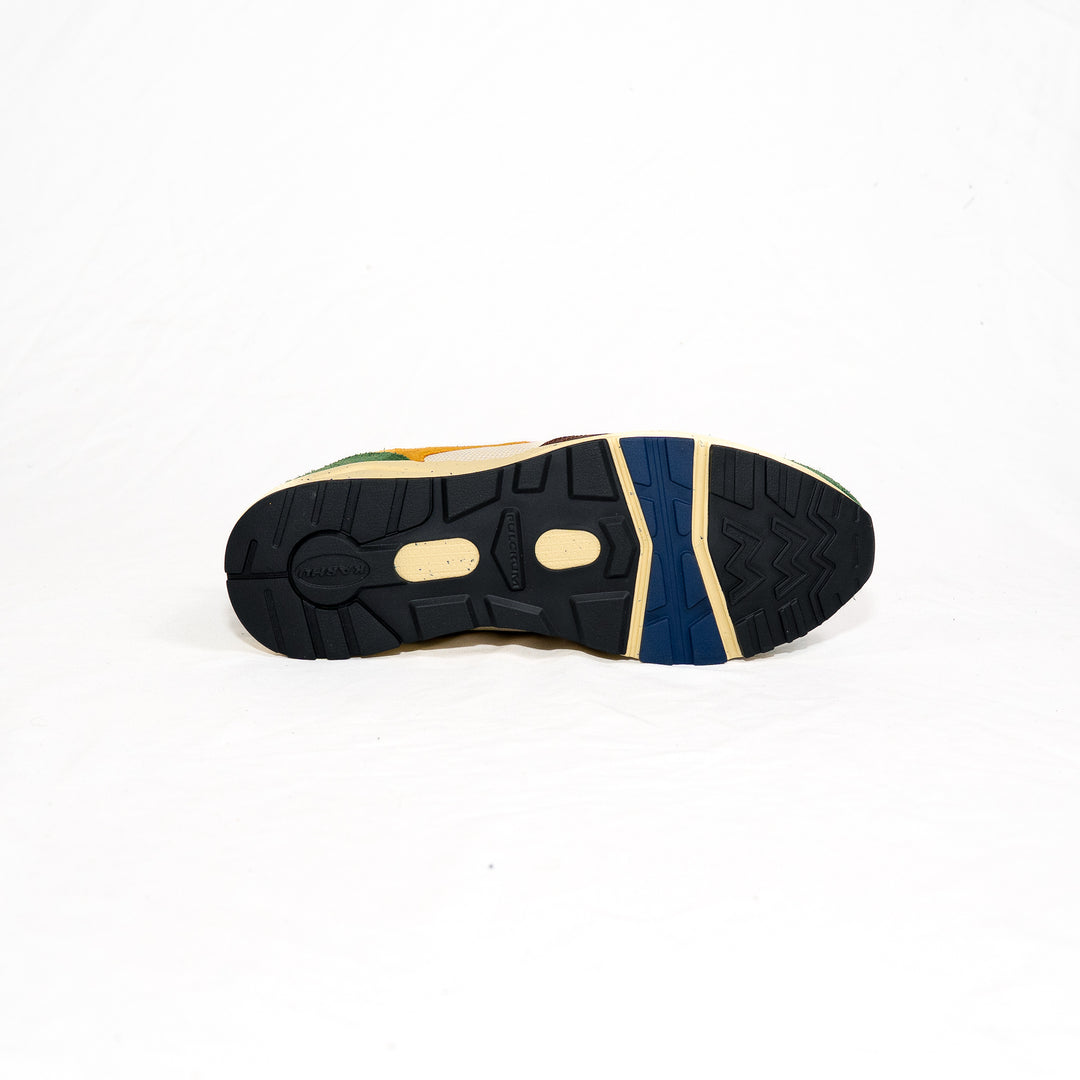 Fusion 2.0 - Douglas fir/Navy peony