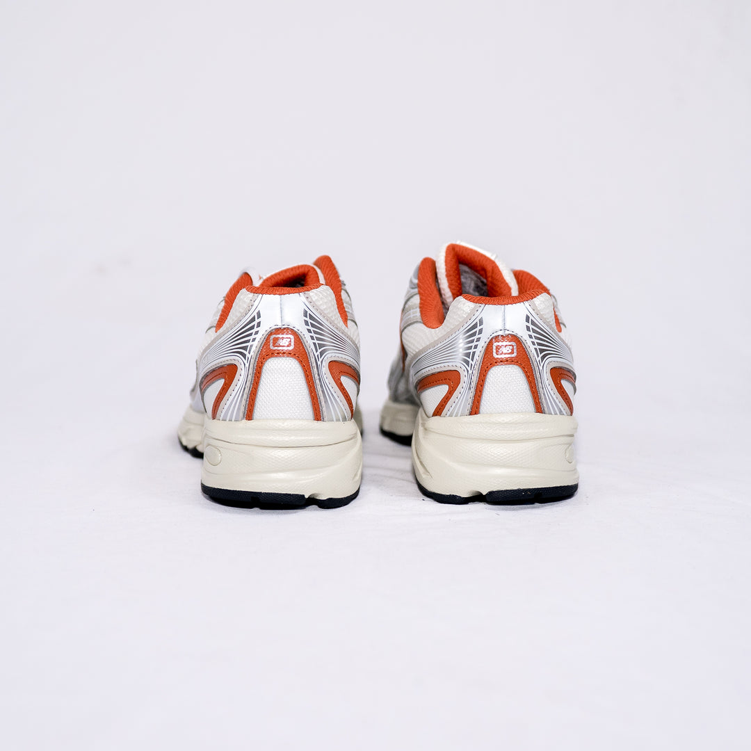 U7403SB Cinnamon – Sneakers unisexe casual chic
