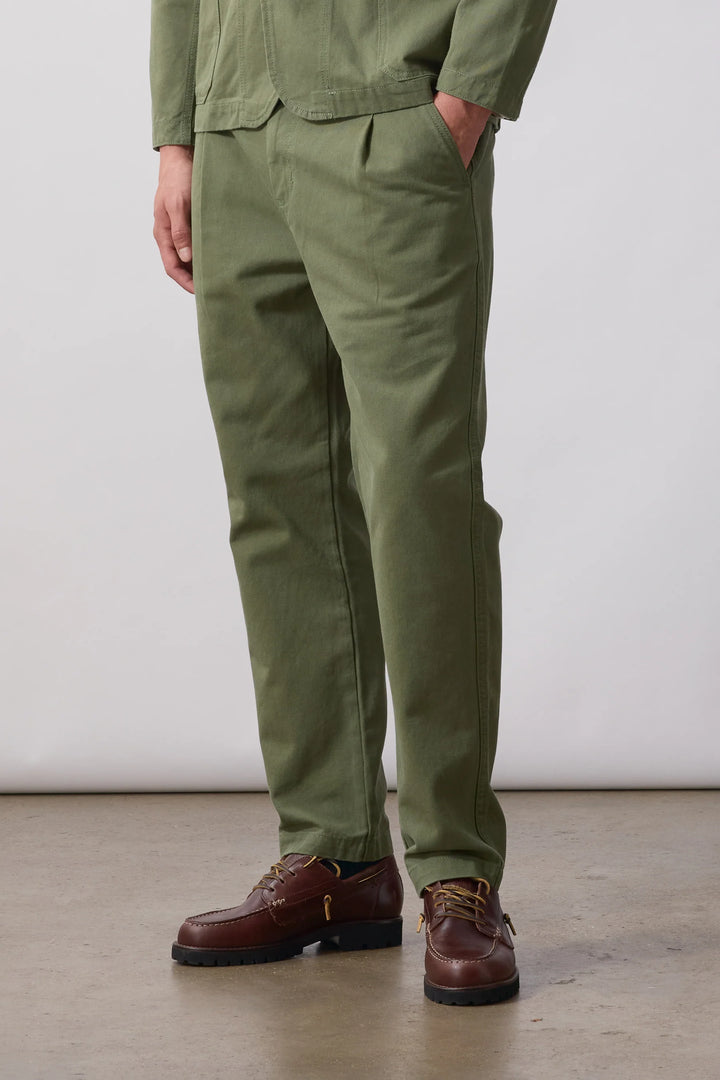 Twill waiter pants / olive