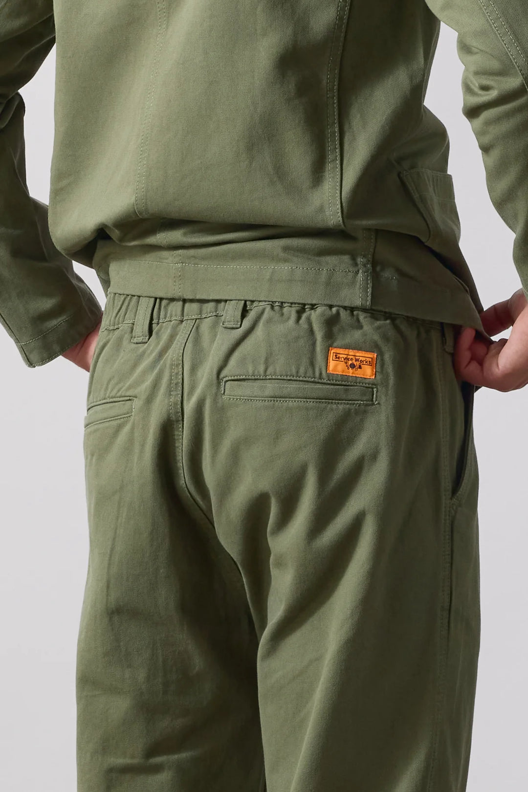 Twill waiter pants / olive