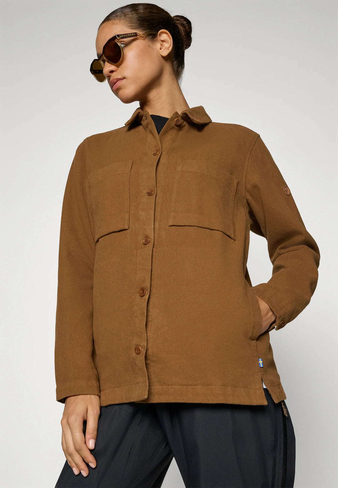 Singi flannel overshirt w - wood brown