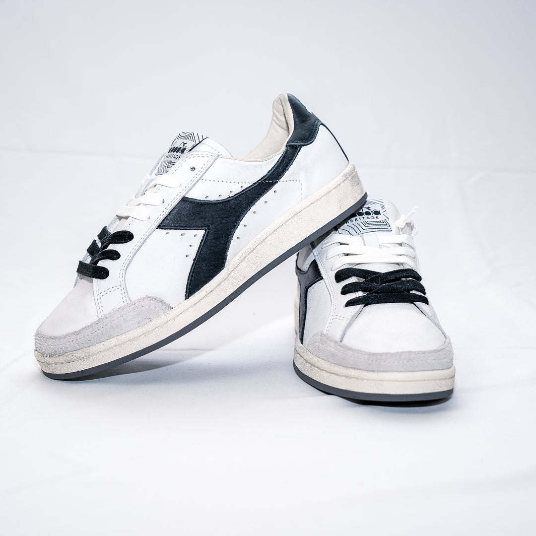 Prestige used - white/black