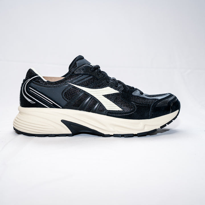 Mythos star - black / black