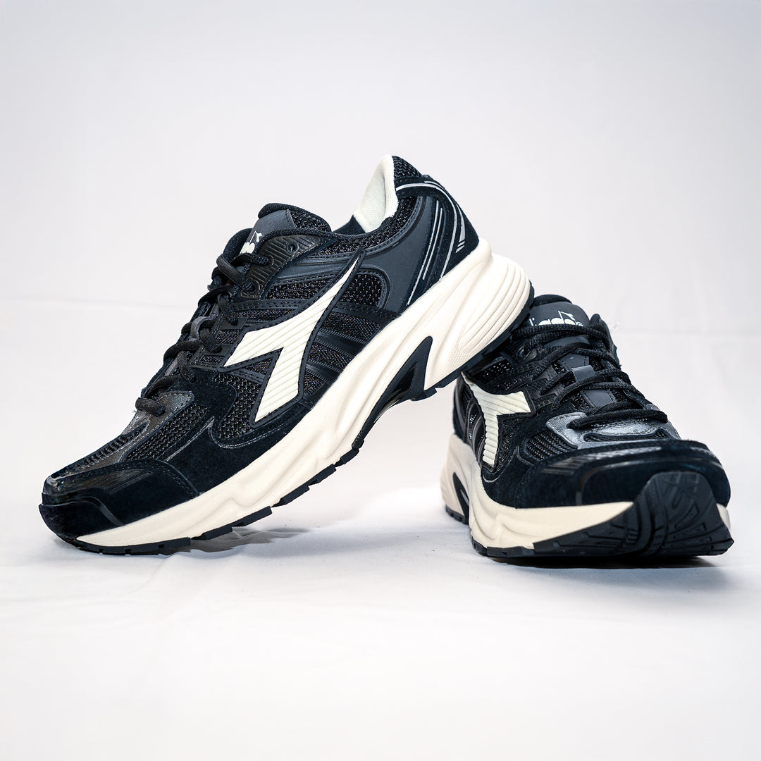 Mythos star - black / black