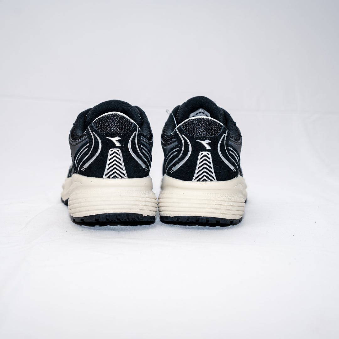 Mythos star - black / black