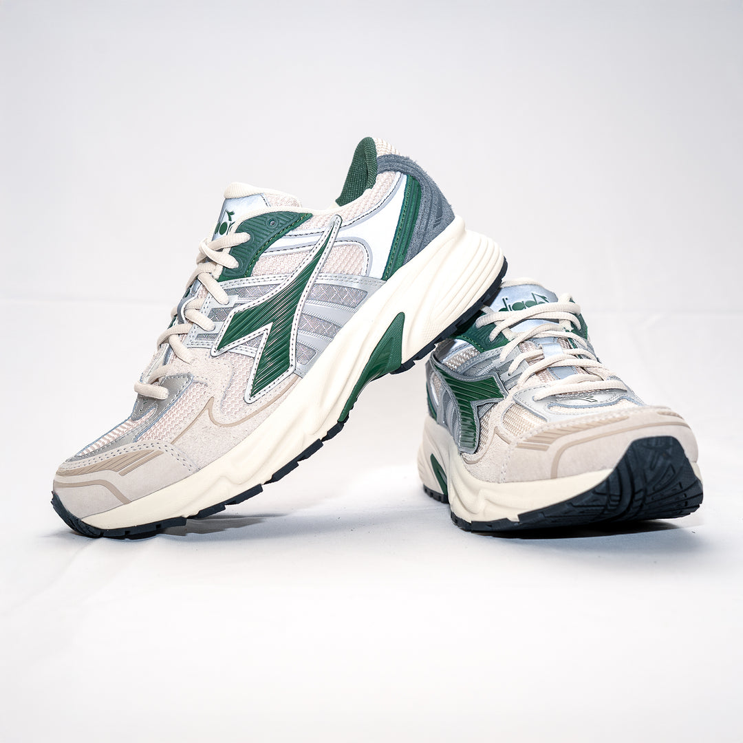 Mythos star - light grey / metallic