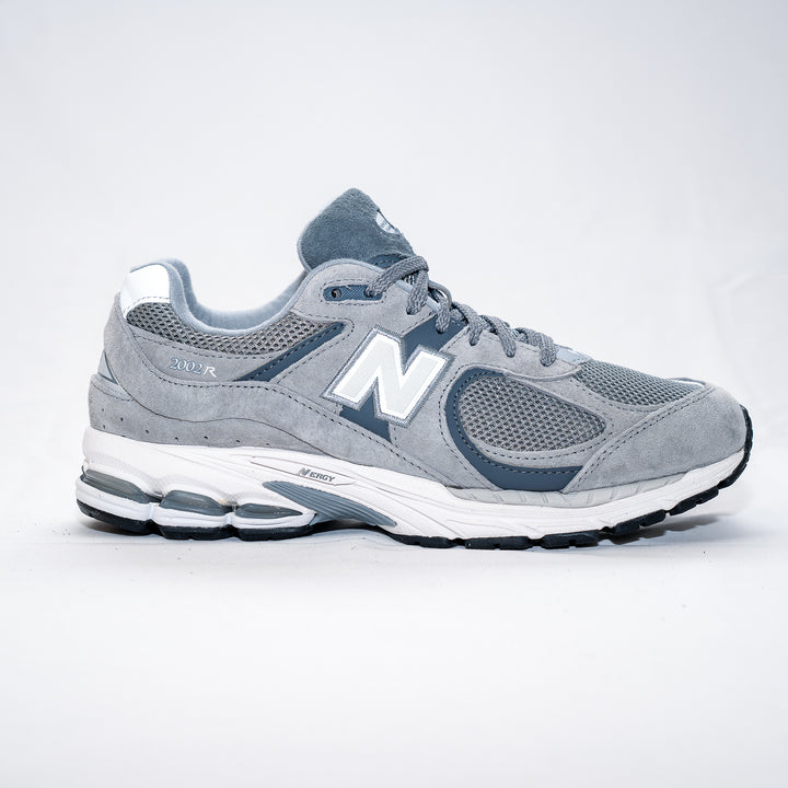 2002 - Grey