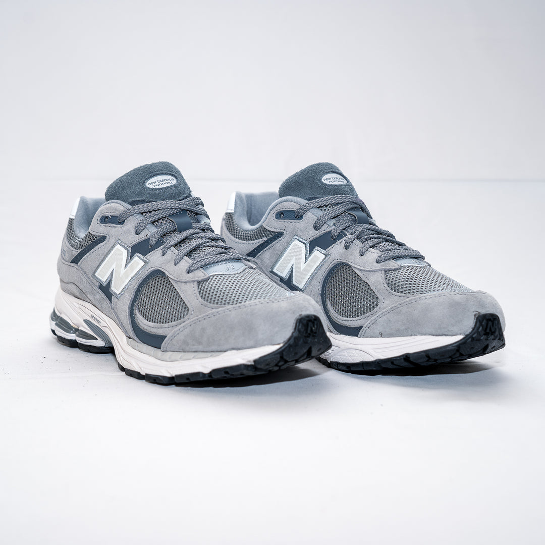 2002 - Grey