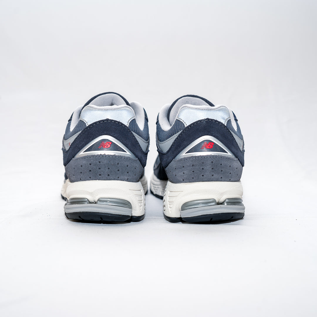 2002R - navy/grey