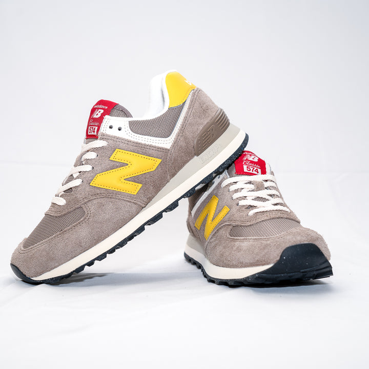574 - taupe et jaune