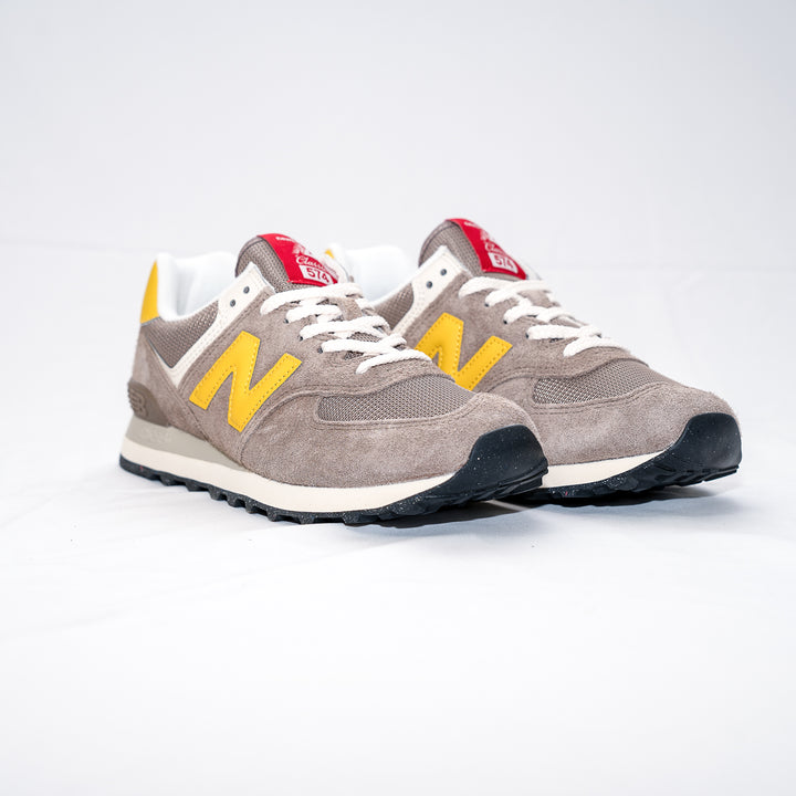 574 - taupe et jaune