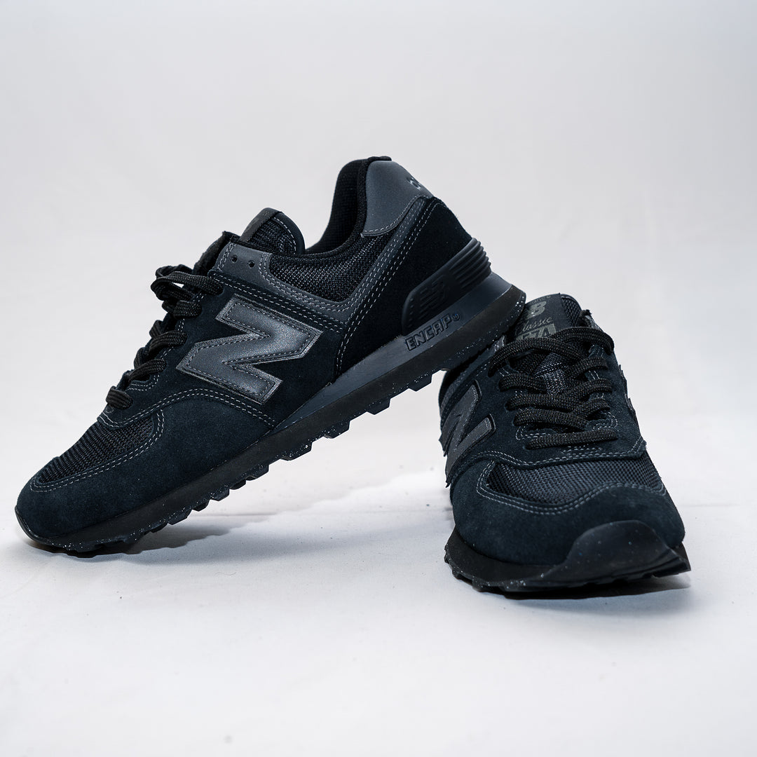 574 - Black