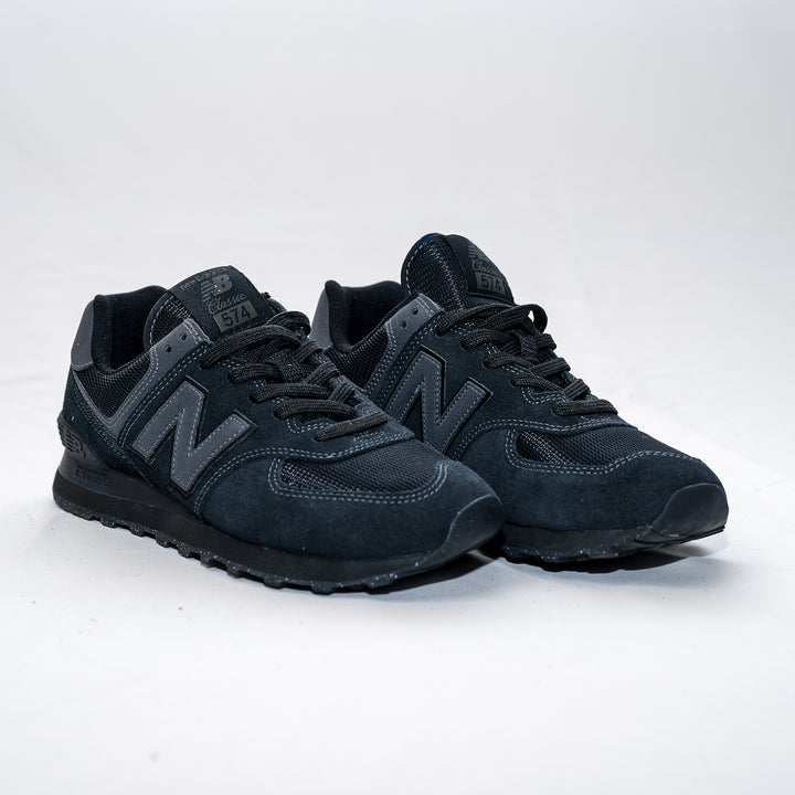 574 - Black