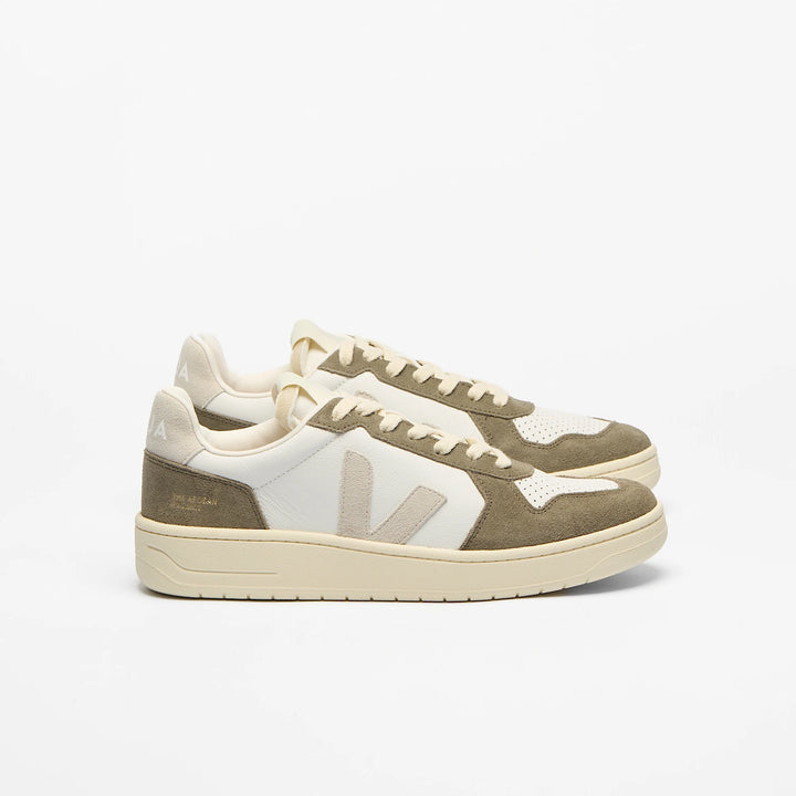 V-82 White/Kaki