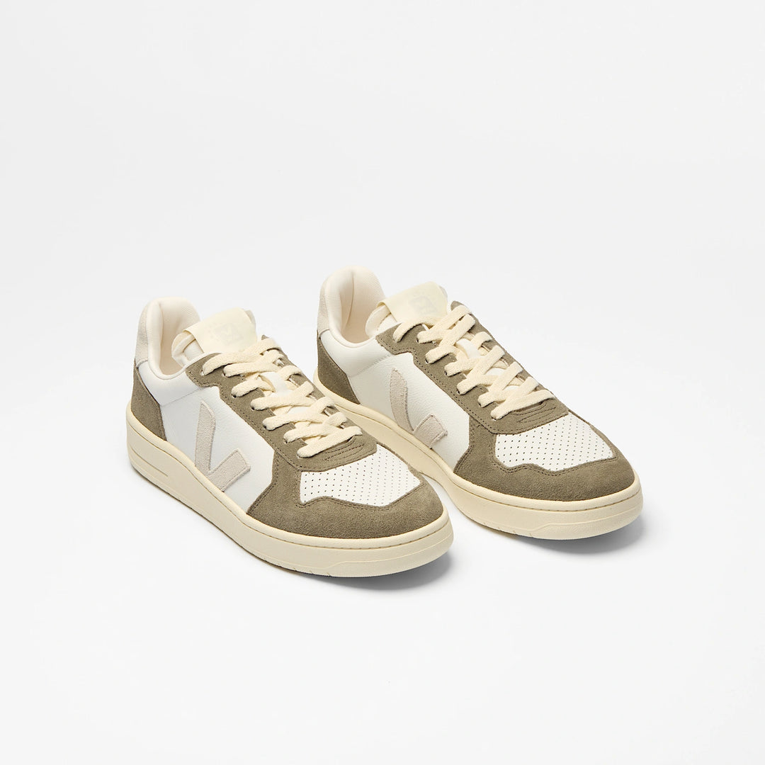 V-82 White/Kaki