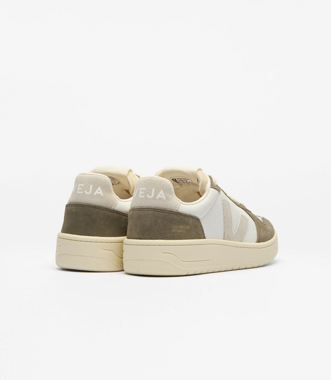 V-82 White/Kaki